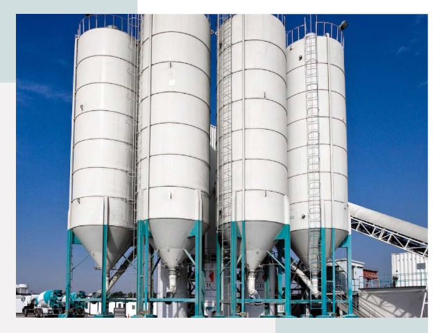 Строительство цементных силосов в Каменке